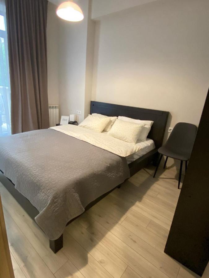 Sol'S M2 White Modern Apartments Tbilisi Exterior photo