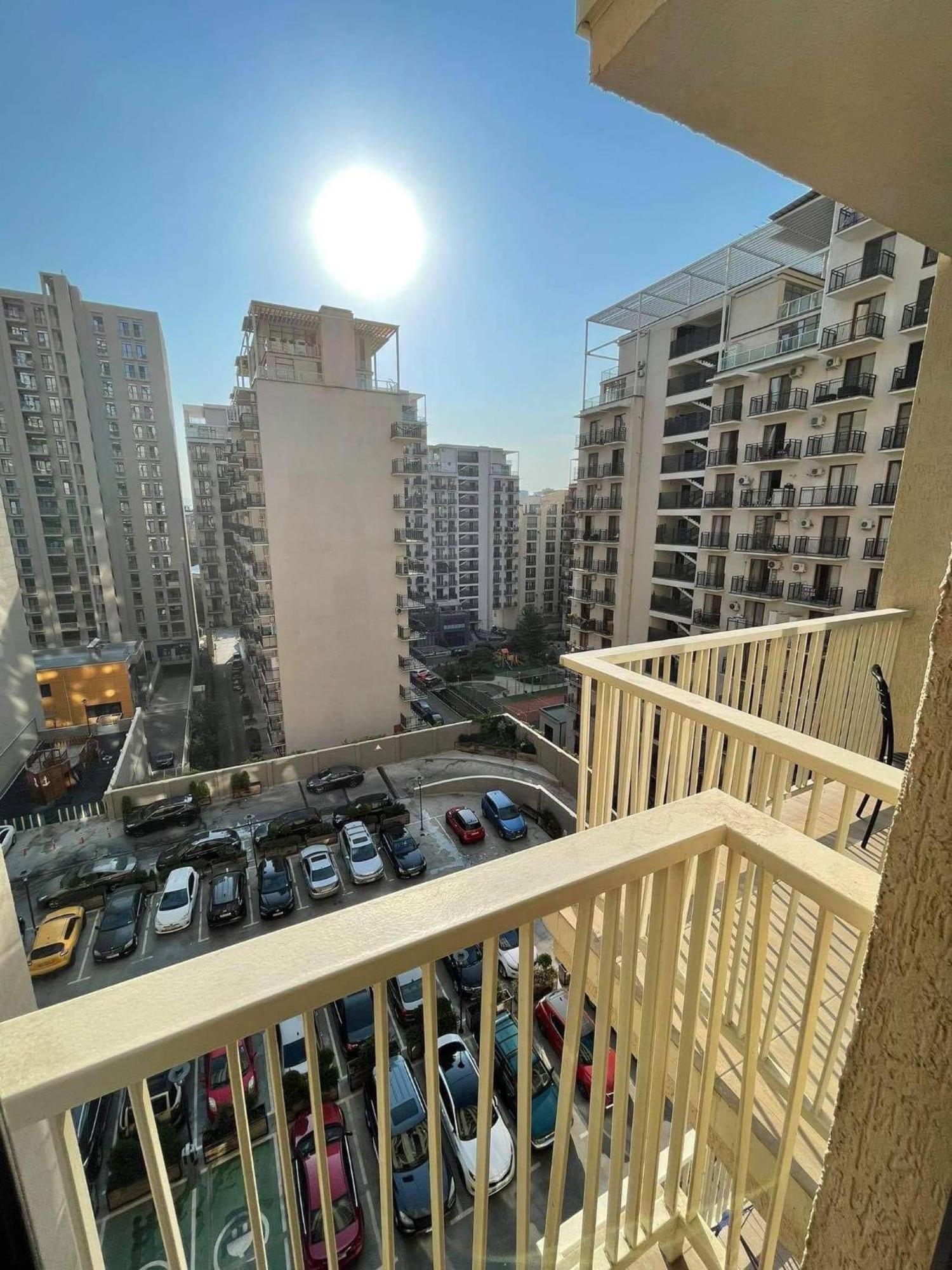 Sol'S M2 White Modern Apartments Tbilisi Exterior photo