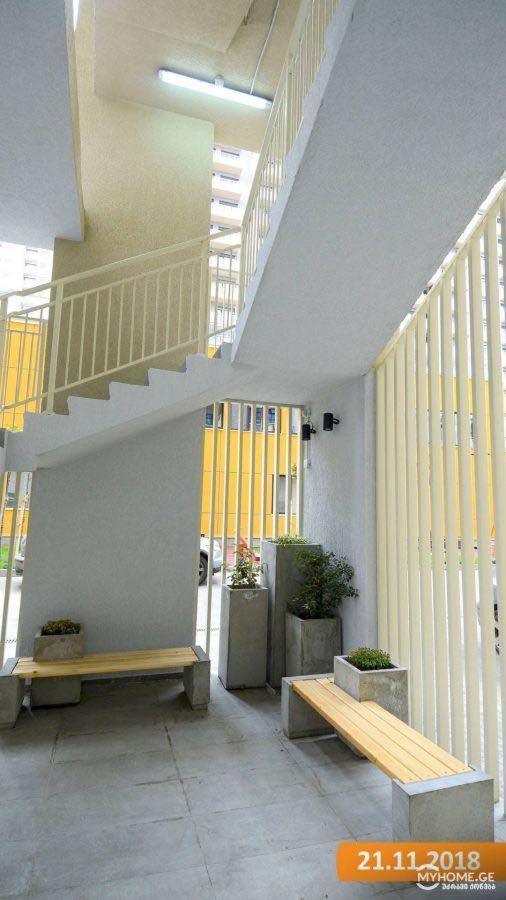 Sol'S M2 White Modern Apartments Tbilisi Exterior photo