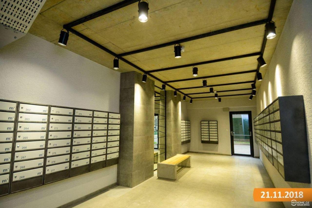 Sol'S M2 White Modern Apartments Tbilisi Exterior photo