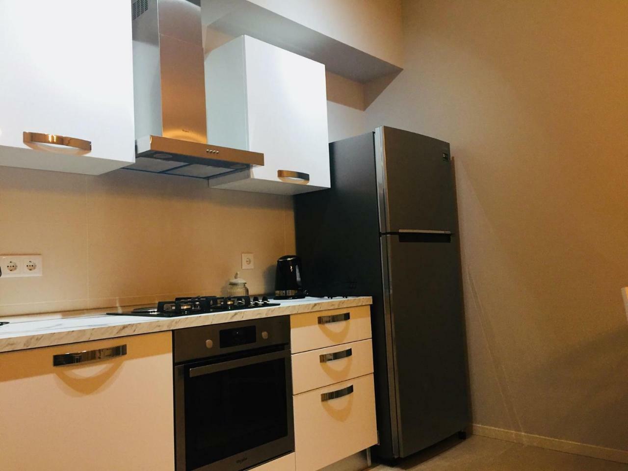 Sol'S M2 White Modern Apartments Tbilisi Exterior photo
